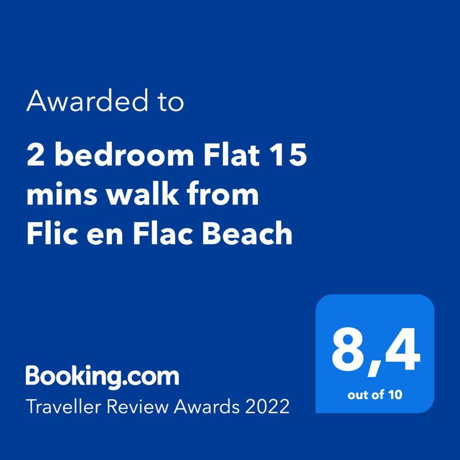 2 Bedroom Flat 15 Mins Walk From Flic En Flac Beach Extérieur photo