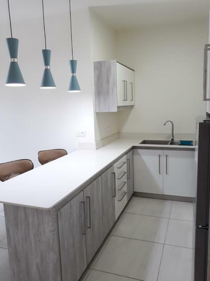 2 Bedroom Flat 15 Mins Walk From Flic En Flac Beach Extérieur photo
