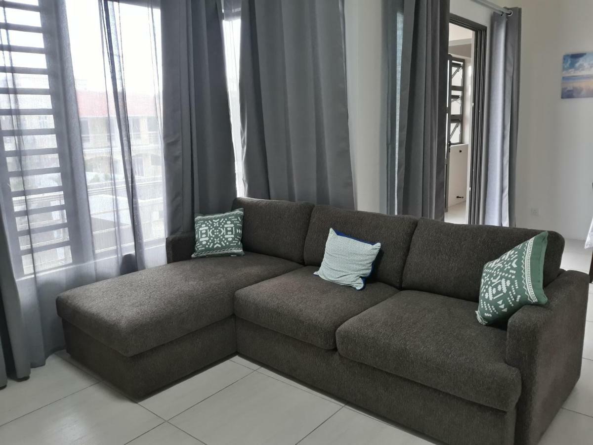 2 Bedroom Flat 15 Mins Walk From Flic En Flac Beach Extérieur photo